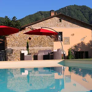 Farm stay I Chiosi, Comano (Tuscany)